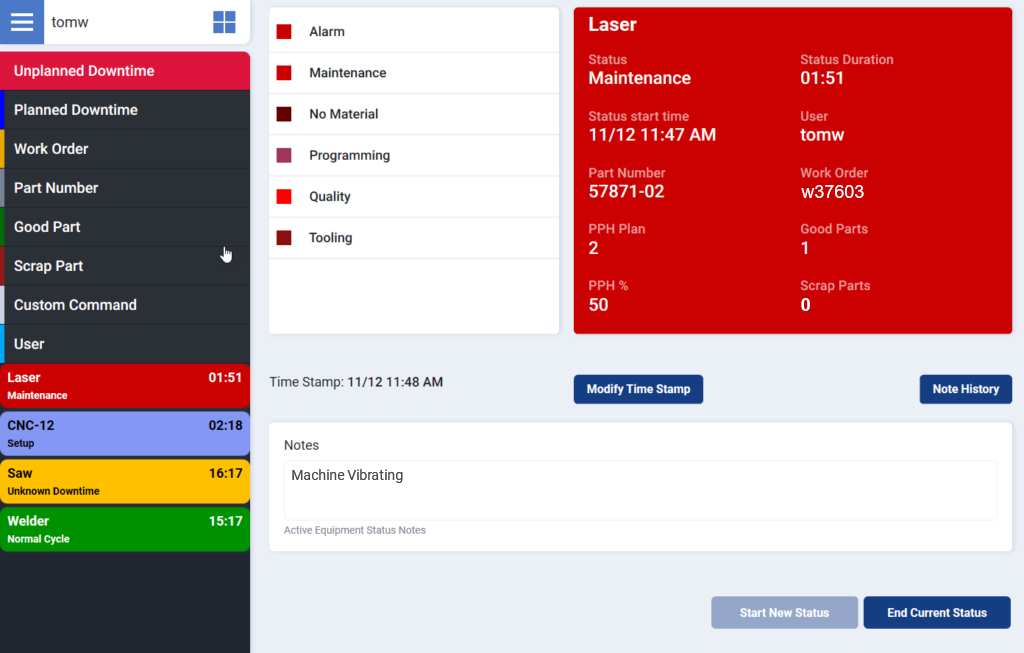 데이터 통합 도구가 포함된 Minitab Connect 대시보드를 표시하는 노트북 및 모니터.